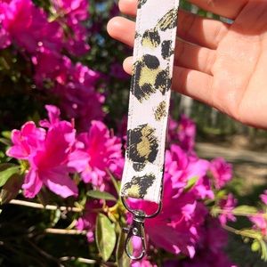 Fabric Wristlet Keyrings – Cheetah Print / Light Pink